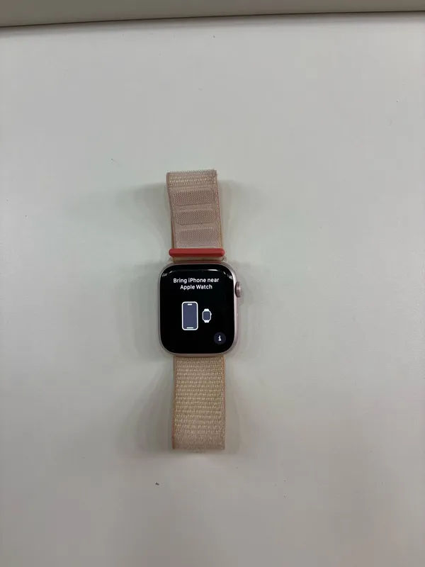 Series 9 Apple Watch 45mm - Image 3