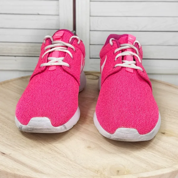 Nike Rosche One Athletic Running Shoes Sneakers Vibrant Pink White 11 844994-600 - Image 2