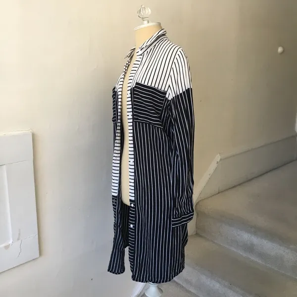 DO+BE long Striped black and white button top - Image 2