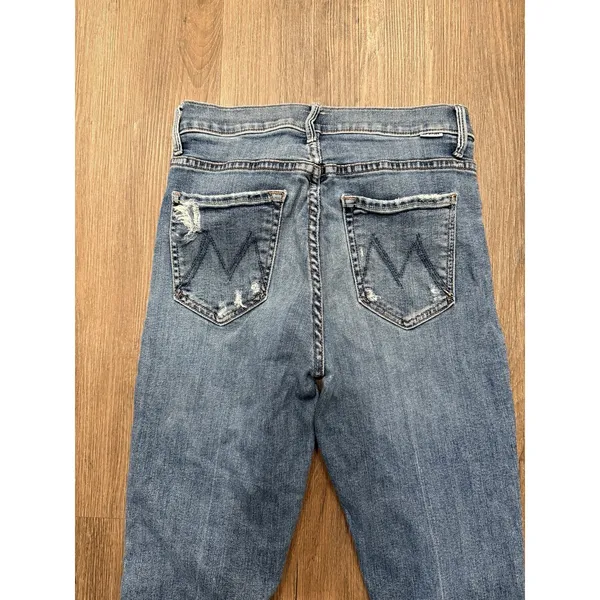 Mother The Insider Crop Step Chew in Dancing on Coals Distressed Blue Jeans Sz26 - Image 3