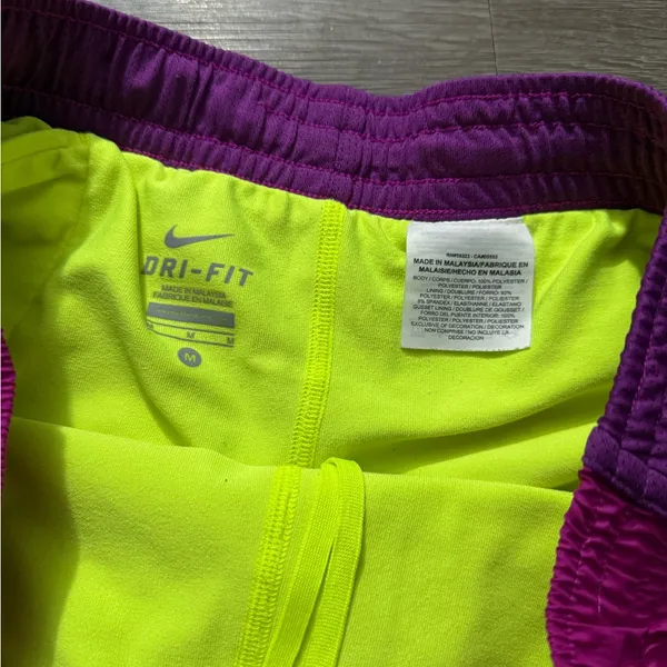 Nike Women's Magenta and Purple Athletic Shorts Size M - Image 4