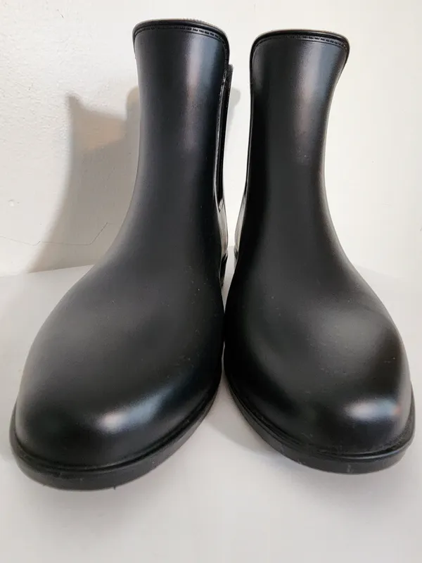 A New Day Black Chelsea Rain Boots Pull-On Size 9 - Image 2
