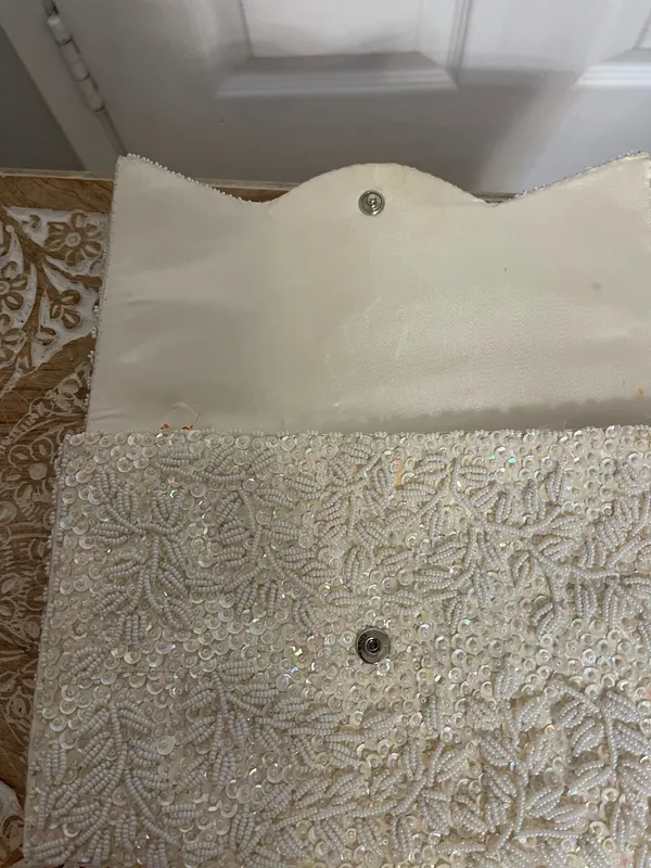 La Regale Beaded Ivory Sequin Envelope Clutch - Image 11