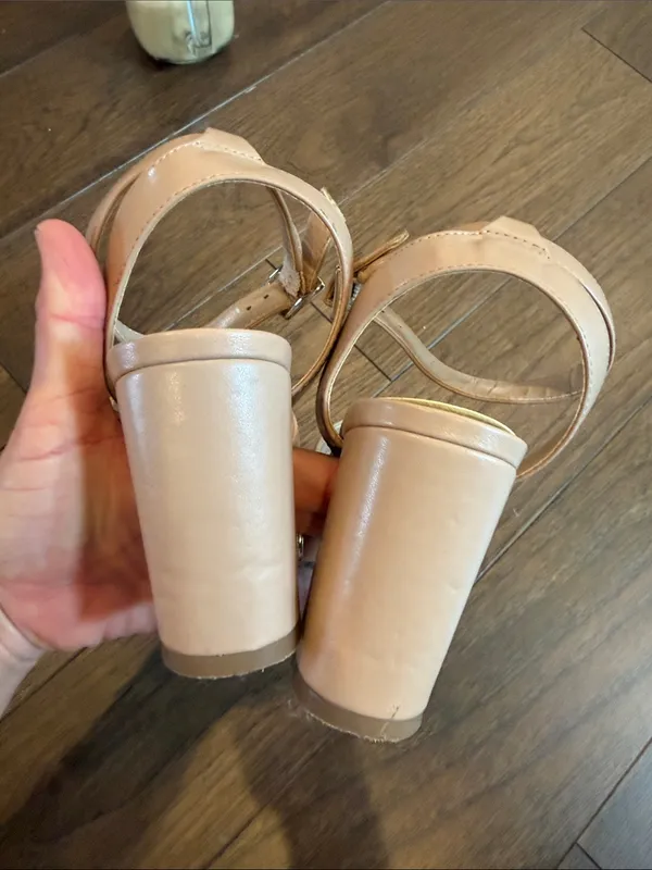 Kelly & Katie Liliena Sandal Size 6 in Tan - C33-070 - Image 8
