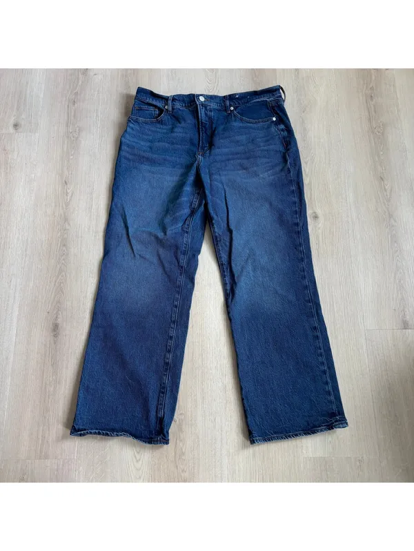 Loft Rivete NWOT Women's Relaxed Straight Mid Rise Jeans Size 32 - Image 3
