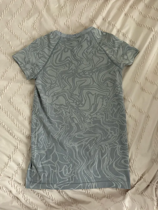 Lululemon Swiftly Tech Short Sleeve - Image 3