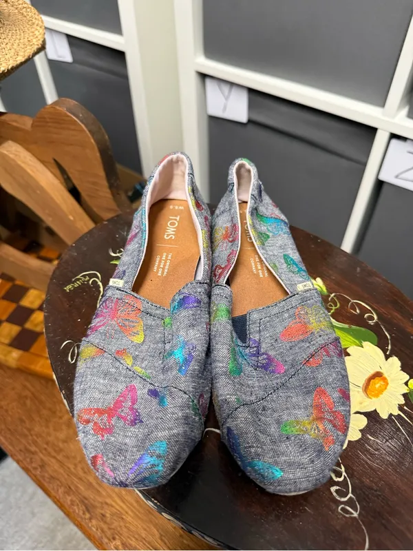 TOMS Women’s Gray Foil Butterfly Slip-On Shoes - Image 2