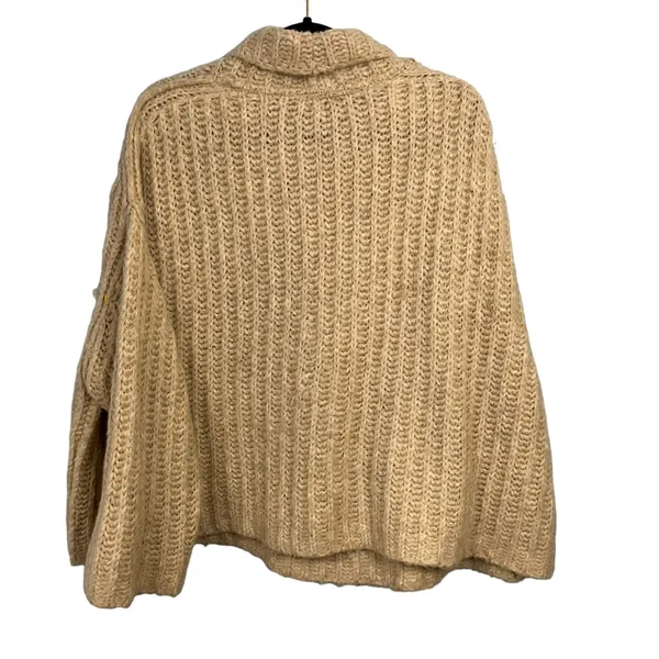 Free People Women's Cream Chunky Knit Cowl Neck Sweater Size Medium - Image 4