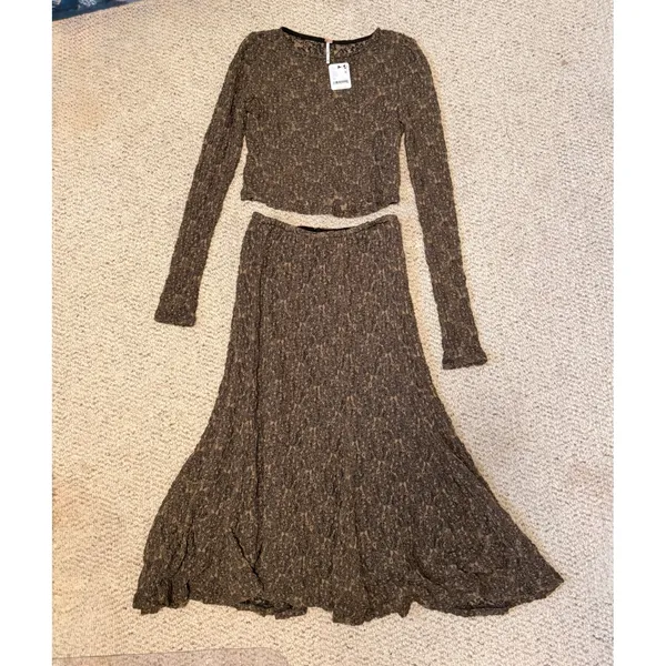 Free People Laney 2 Piece Set XS NWT Long Sleeve Crop Top Midi Skirt Floral Boho - Image 2