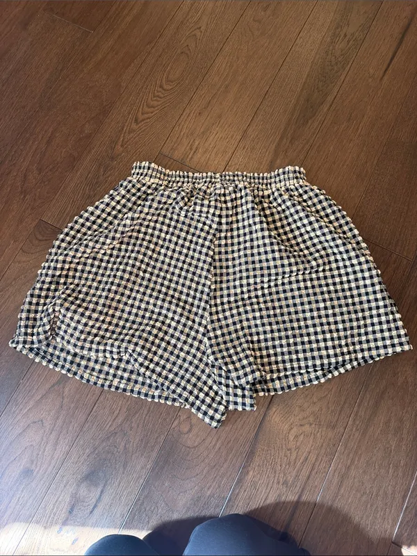 VRG GRL Freda Shorts in Tan/Black Gingham Size Medium - C11-712 - Image 4