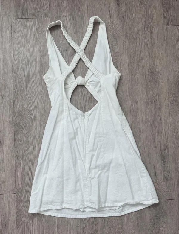 White mini cut out dress Size 4 - Image 2