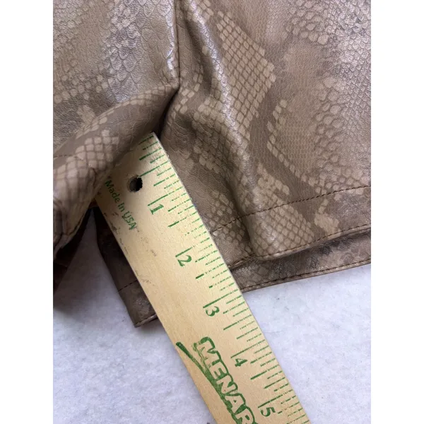 AKIRA Faux Leather Shorts Women Large Brown Snake Print Elastic Waist P1634 - Image 4