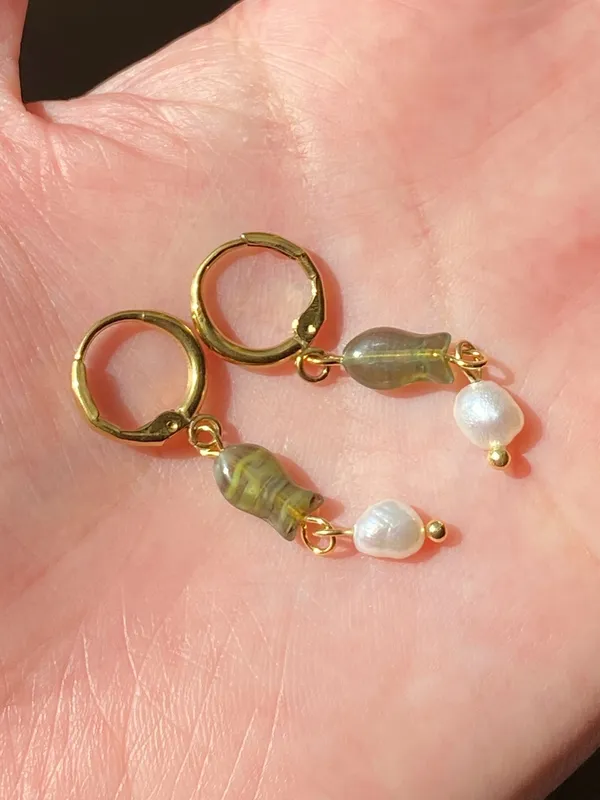 Handmade quality Czech glass beads fish & pearls unique dangle earrings⭐️🐟💕 - Image 2
