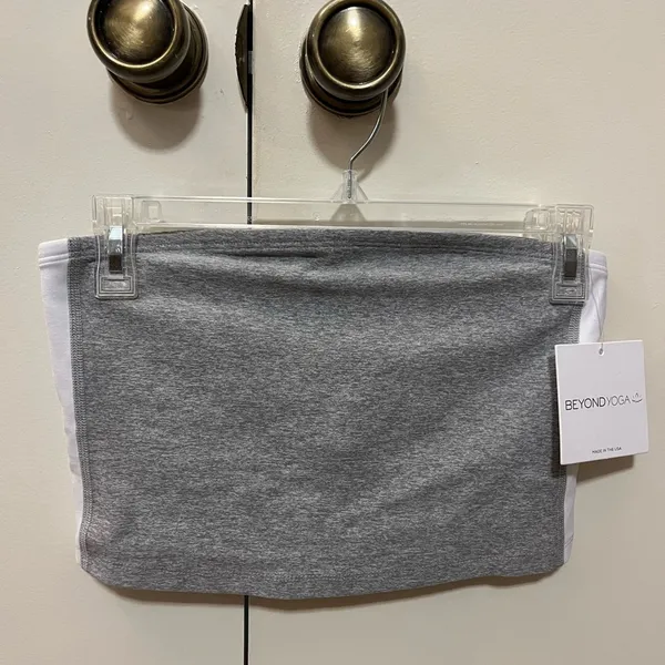 NWT Beyond Yoga Spacedye Line Up Strapless Cropped Top Silver White Stripe S - Image 5