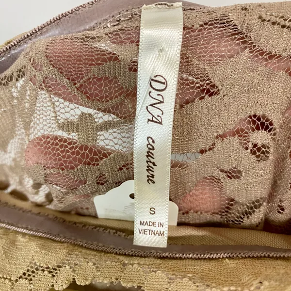 Couture Women’s Strapless Lace Tube Top Tan Size Large NWOT - Image 4