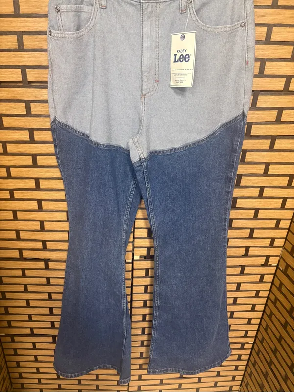Lee higher club flare leg jeans size 12 - Image 4