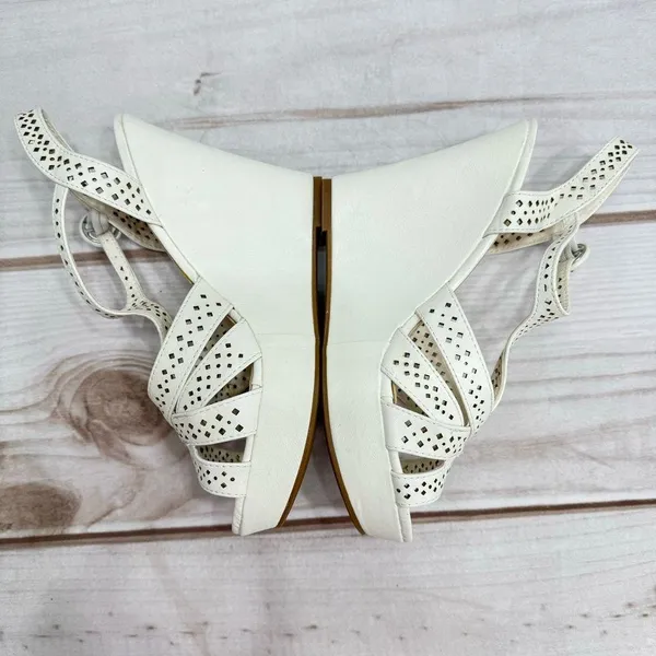 Top Moda Strappy Ivory Wedge Heeled Platform Sandals with Cutouts Size 8 - Image 4
