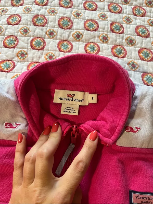 EUC Vineyard Vines Pink 1/4 Zip Sweater size small - Image 3