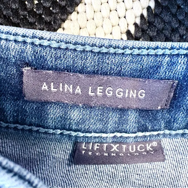 NYDJ Alina Legging Jean in Clean Affection Size 2 - Image 10