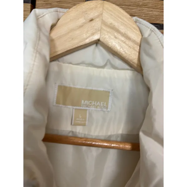 MICHAEL Michael Kors Cream Puffer Vest‎ Size Large - Image 7