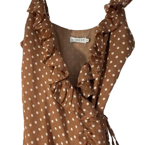 LIONESS Caliente Ruffle Wrap Dress Brown White Polka Dot NWOT Womens Large - Image 3