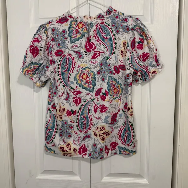 Floral Paisley Pattern Blouse Puff Short Sleeves Ruffled Detail Medium - Image 2