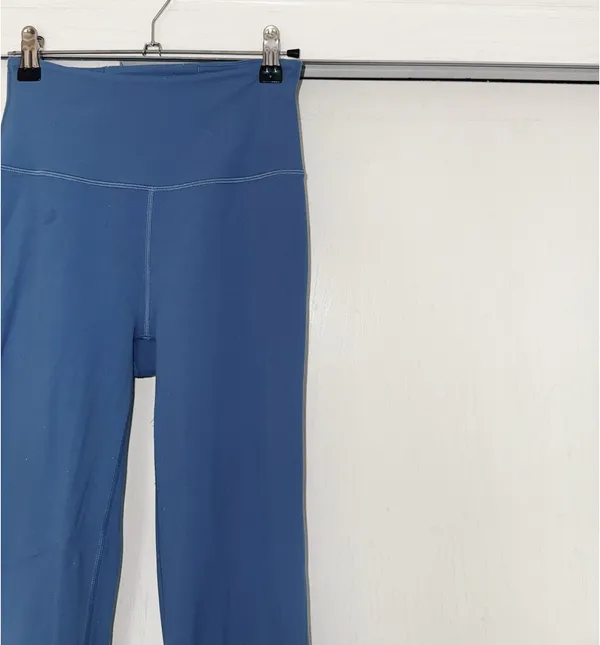 Lululemon High-Waisted Flare Leggings Groove - Image 5