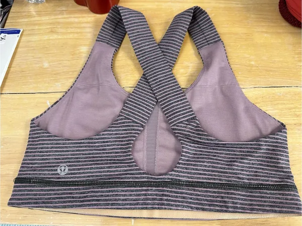 748. Lululemon Energy Bra in a purple and grey sz 8 - Image 2