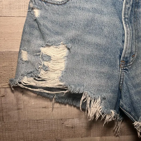 Abercrombie & Fitch Annie High Rise Distressed Denim Shorts Size 28/6 - Image 3