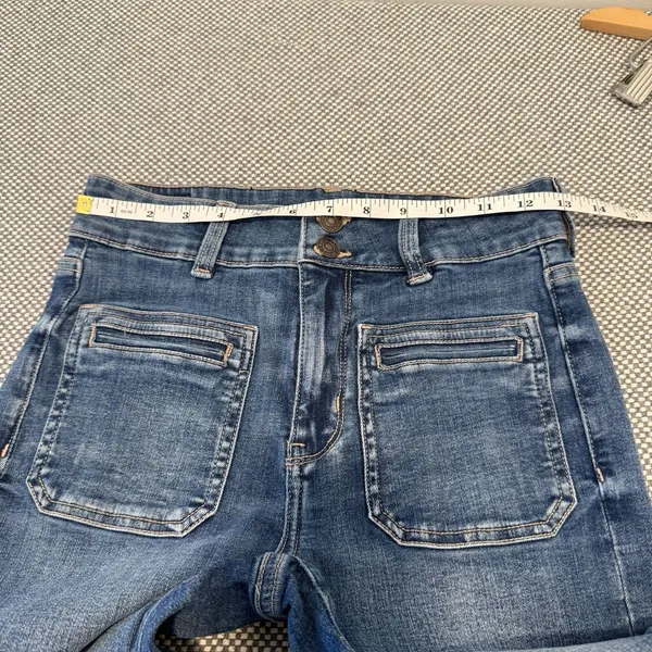 American Eagle Super Hi-Rise Flare Jeans Women Sz 4 Long Patch Pockets Cut Hem - Image 9