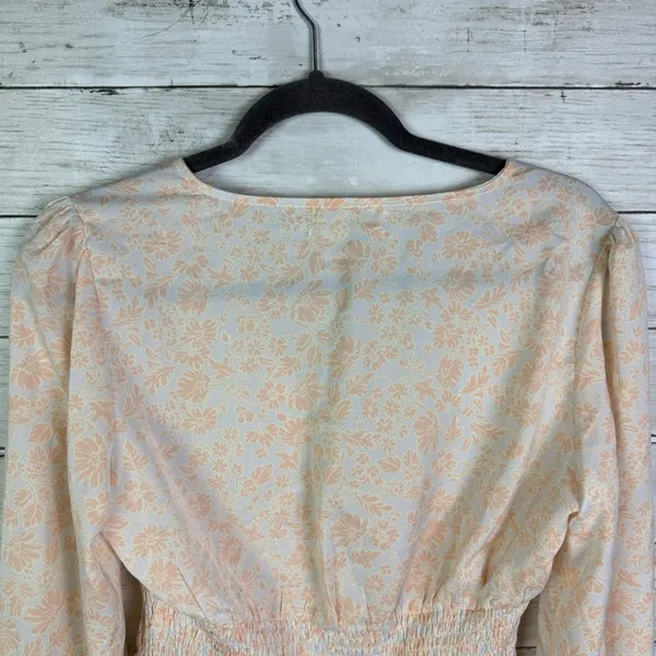 Urban Outfitters Floral Long Sleeve Crop Top Size Small - Image 6