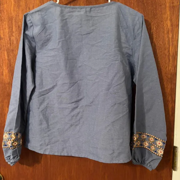 Rebellion Again Women's Top Size Large Blue - Image 3
