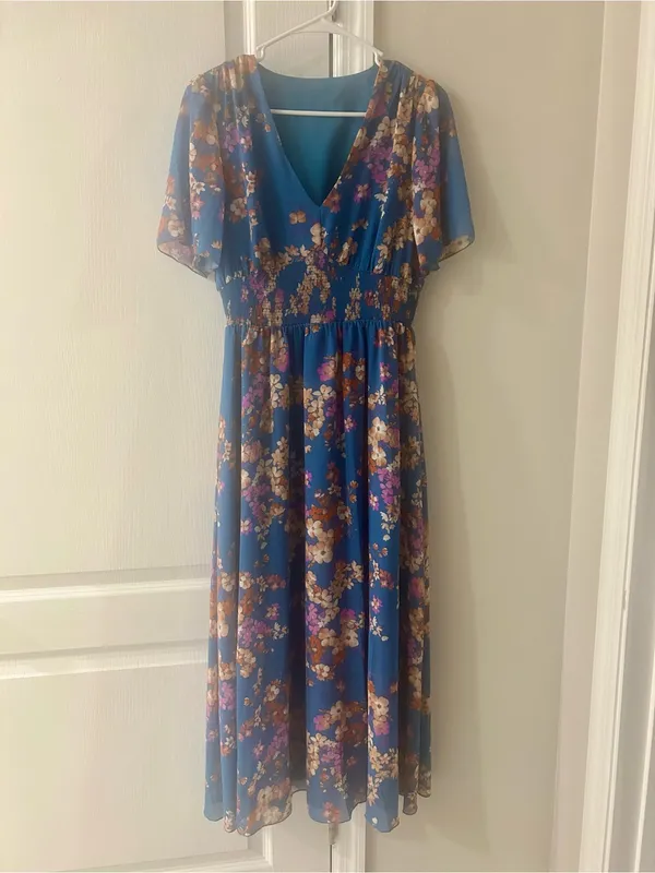 NWT Blue Floral V-Neck Maxi Dress, Size Medium - Image 3