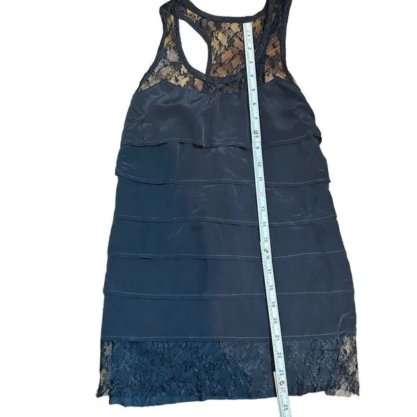 Bailey 44 womens black tiered silk top with lace trim‎ sz S 90s - Image 5