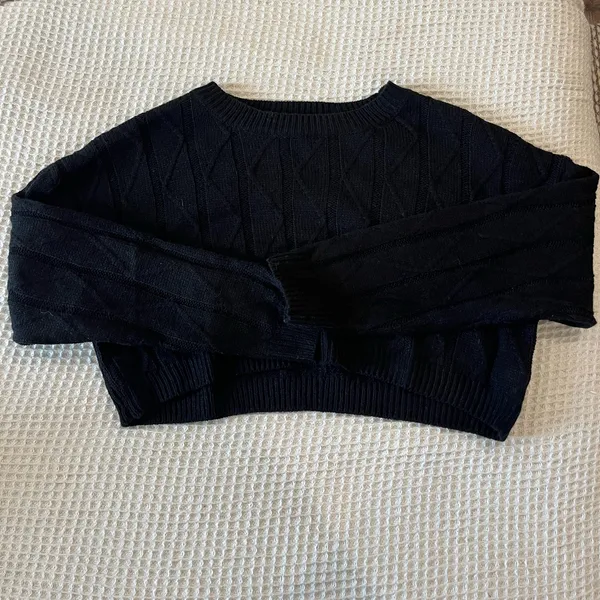 H&M cropped Black Sweater  - Image 2