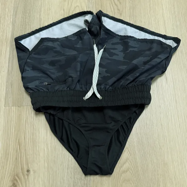 Vuori Black Watercolor Camo Clementine Dolphin Hem Lined Running Short XS *FLAWS - Image 6