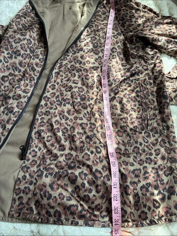 Beautiful reversible leopard - Image 9