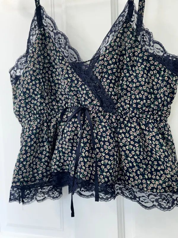 American Eagle lace floral tank top XS - Image 2