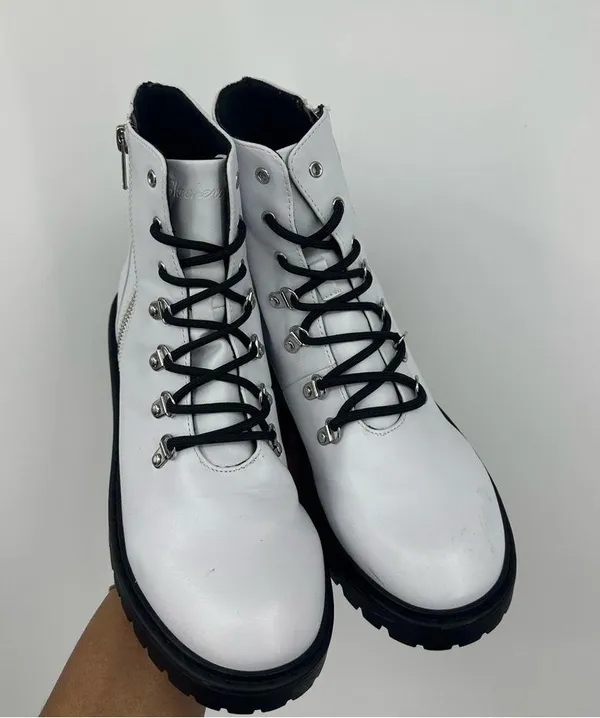 Skechers Women’s White Platform Combat Boots Size 9.5 Grunge Whimsical - Image 2