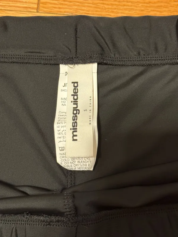 Misguided Black Mini Skort - Image 4