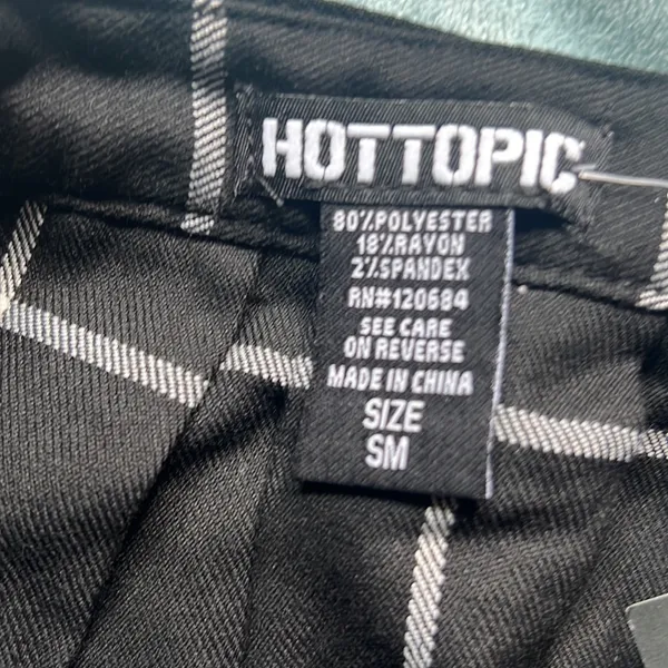HOT TOPIC Plaid SKIRT - Image 5