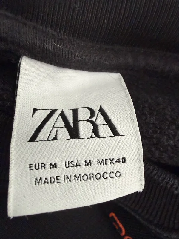 Zara Black Crewneck Sweatshirt with Graphics - Image 4