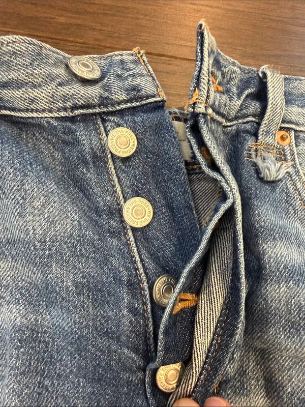 We The Free Cream Distressed High-Rise Denim Shorts Size 27 - C69-005 - Image 5