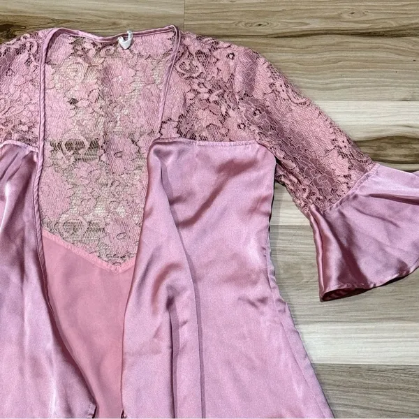 Essue Dusty Pink Satin Robe Women’s Small - Image 5