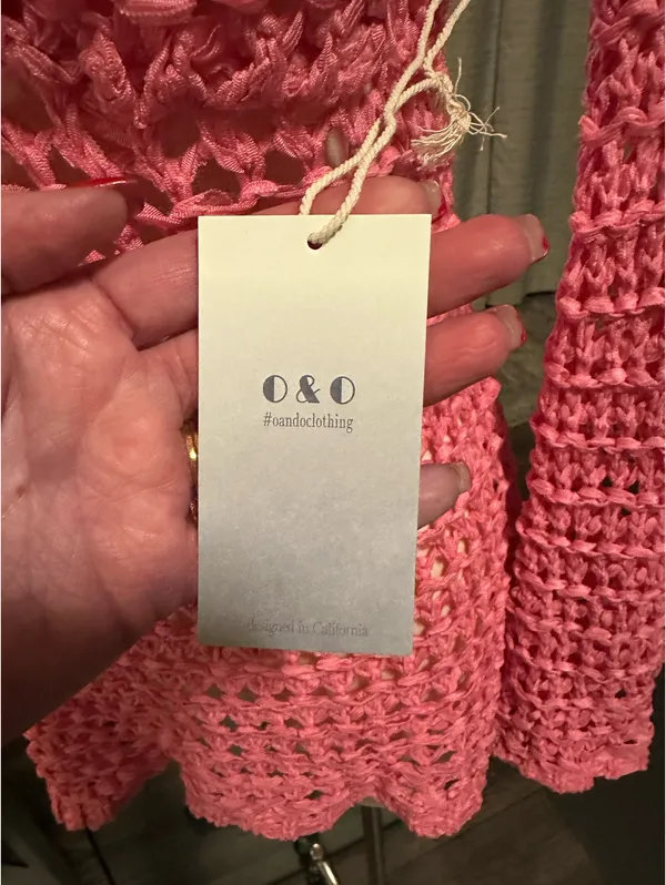 Boutique Pink knit Off the shoulder sweater - Image 5