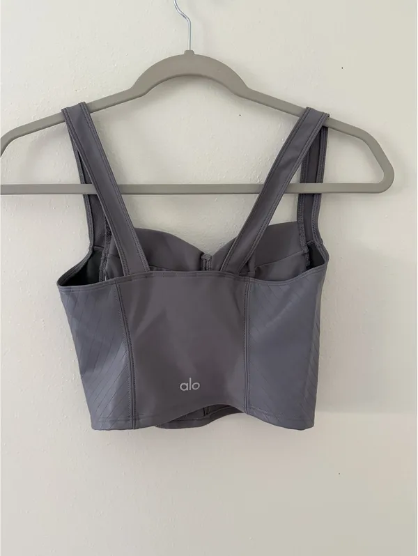 Alo Yoga Airlift Winter Warm Mob Wife Faux Leather Cropped Supermoto Tank small - Image 9