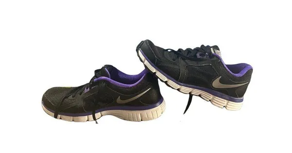 Nike dual fusion ST2 Black and purple athletic sneaker - Image 3