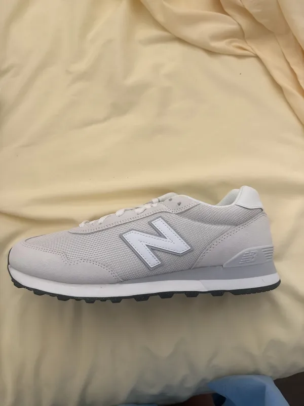 New Balance Women's 515 V3 Sneaker - Image 3