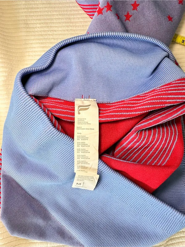 FABLETICS Stars & Stripes Red & Blue Ribbed Compressive Crop 21” Leggings Medium - Image 6