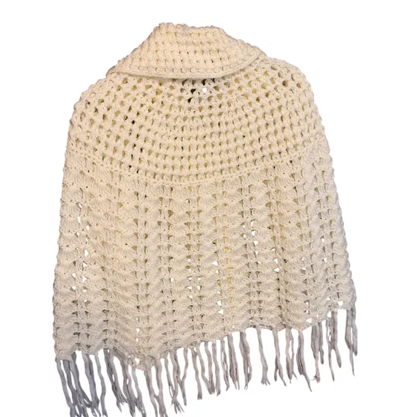 VTG San Yueh Hand Crochet Capelet Cream Fringe Button Front Small Boho Cottage - Image 5